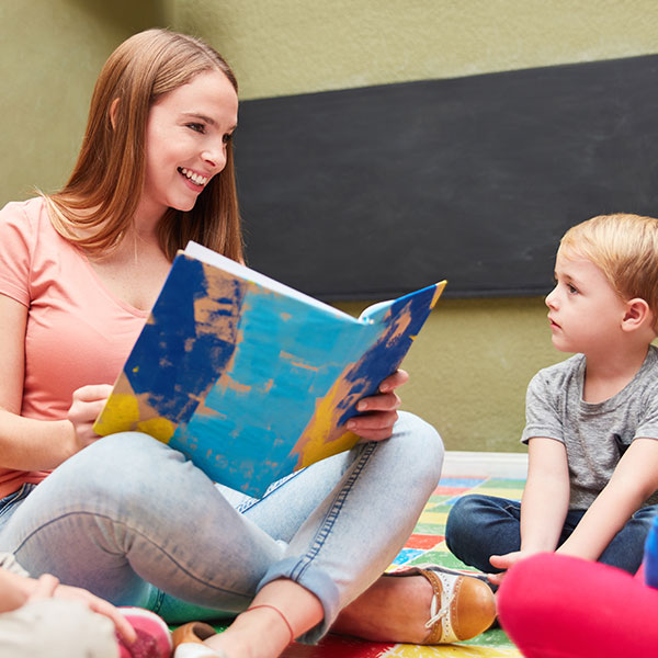 A quoi dois-je faire attention lorsque je lis ou raconte un livre à un enfant ?
